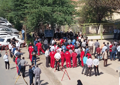 ادامه اعتصاب و تجمع در نفت “تورم صددرصدی، افزایش ده‌درصدی”