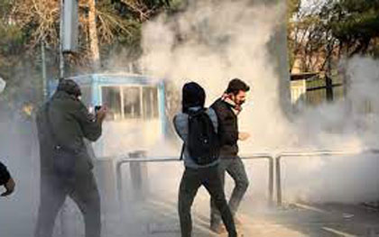 نیاز جنبش ما مبارزه و انقلاب است و نه صدور منشورهایی که متکی به پراتیک مبارزاتی نیست.