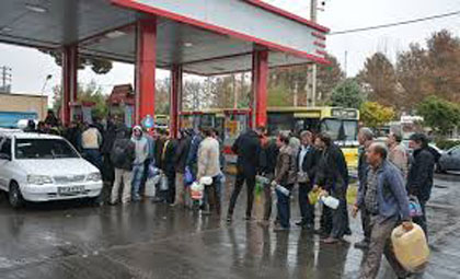 هراس جمهوری اسلامی از افزایش بهای بنزین