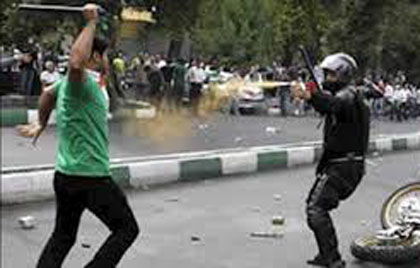 جمهوری اسلامی و تشدید سرکوب – سرکوب تا کجا می‌تواند به بقای رژیم یاری رساند؟