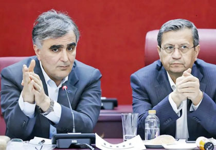 سیاست، همان سیاست است تنها فرد دیگری بر صندلی نشست