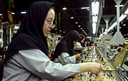 بازار کار ایران و به حاشیه راندن (بیشتر) زنان!